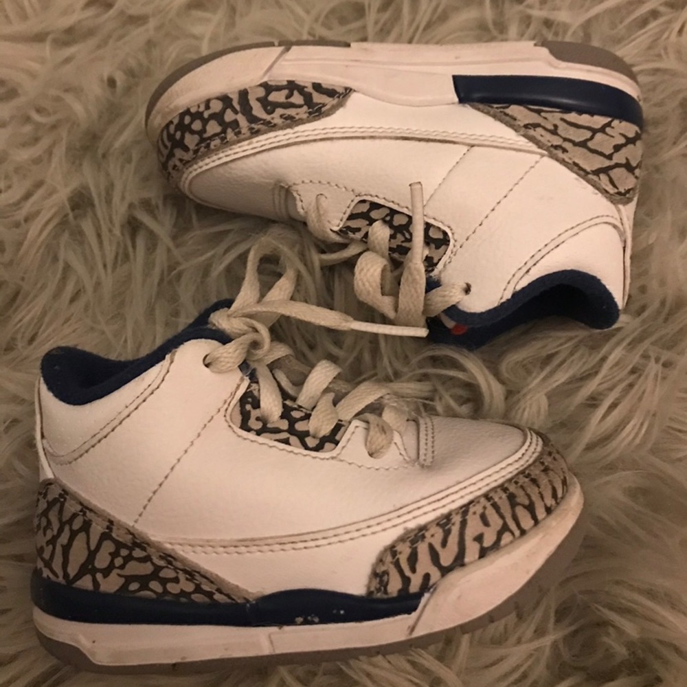 Jordan 3 Retro True Blue white & cement